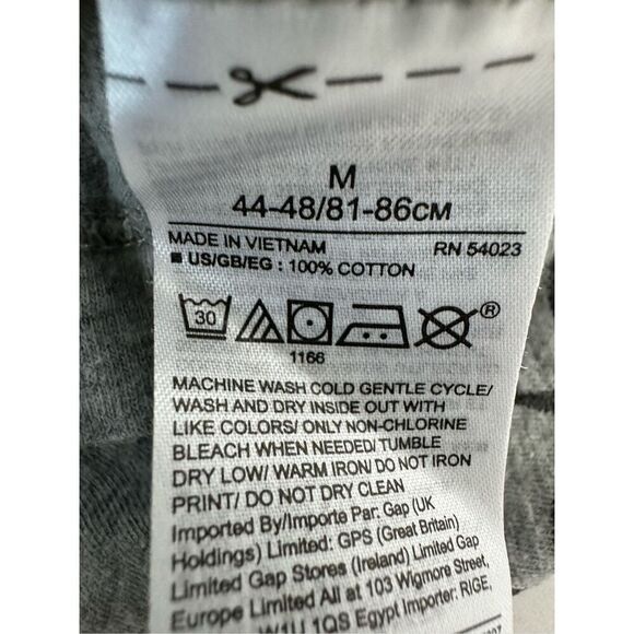 STAR WARS T SHIRT | GAP x STAR WARS COLLAB STORM TROOPER MEDIUM GRAY T SHIRT - Picture 6 of 7